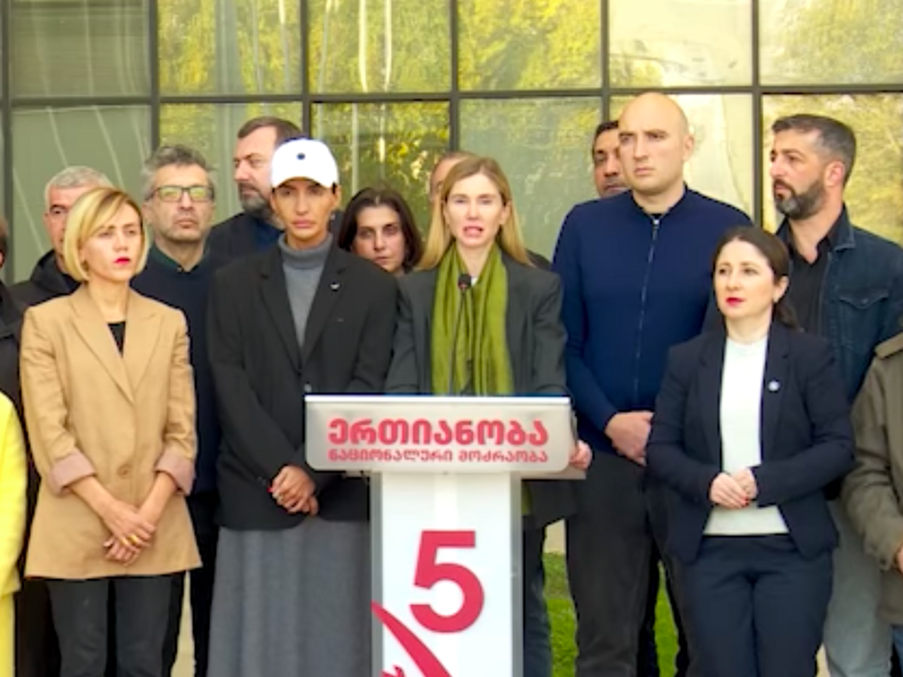 Обрані в парламент опозиціонери не хочуть співпрацювати з режимом