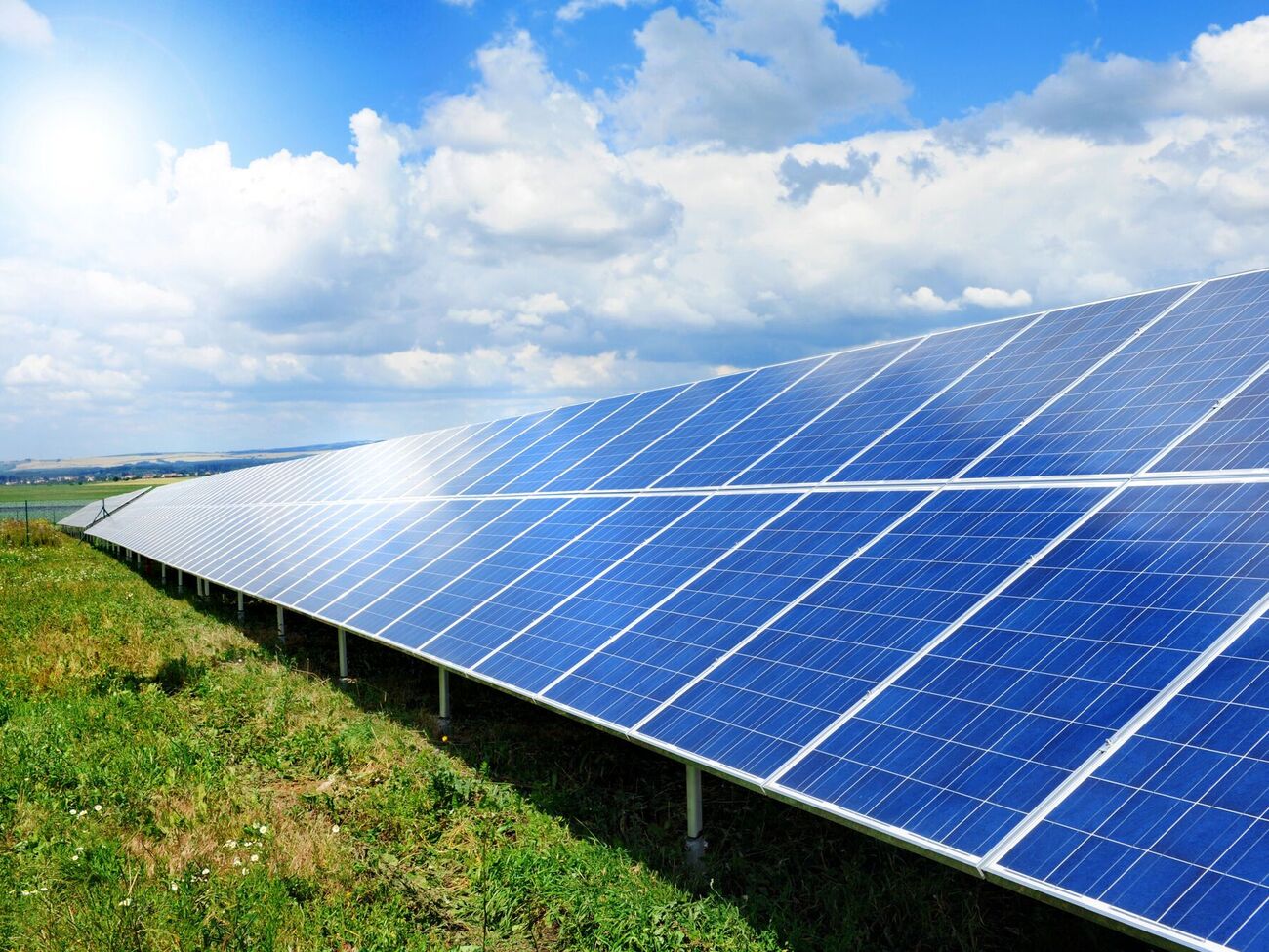 Семья скупала участки для развития бизнеса по добыче альтернативной энергии