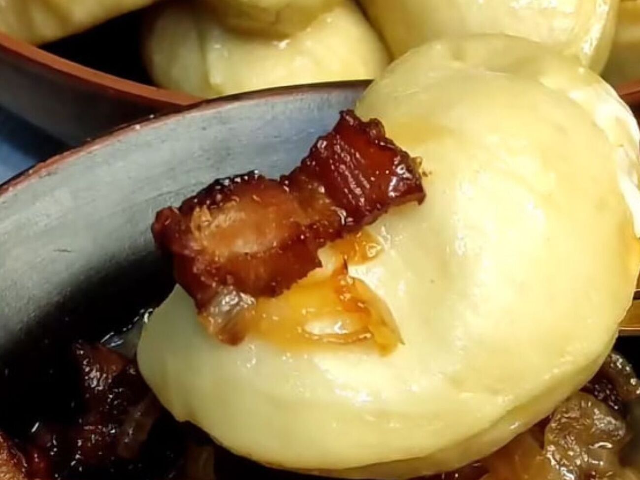 Вареники на пару нужно готовить около 10 минут