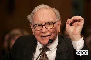 Зеленский в августе вручил Баффетту награду "Национальная легенда Украины"