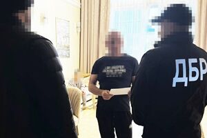 За даними правоохоронців, нардеп "систематично займався інформаційно-підривною діяльністю" на користь РФ, зазначили в СБУ