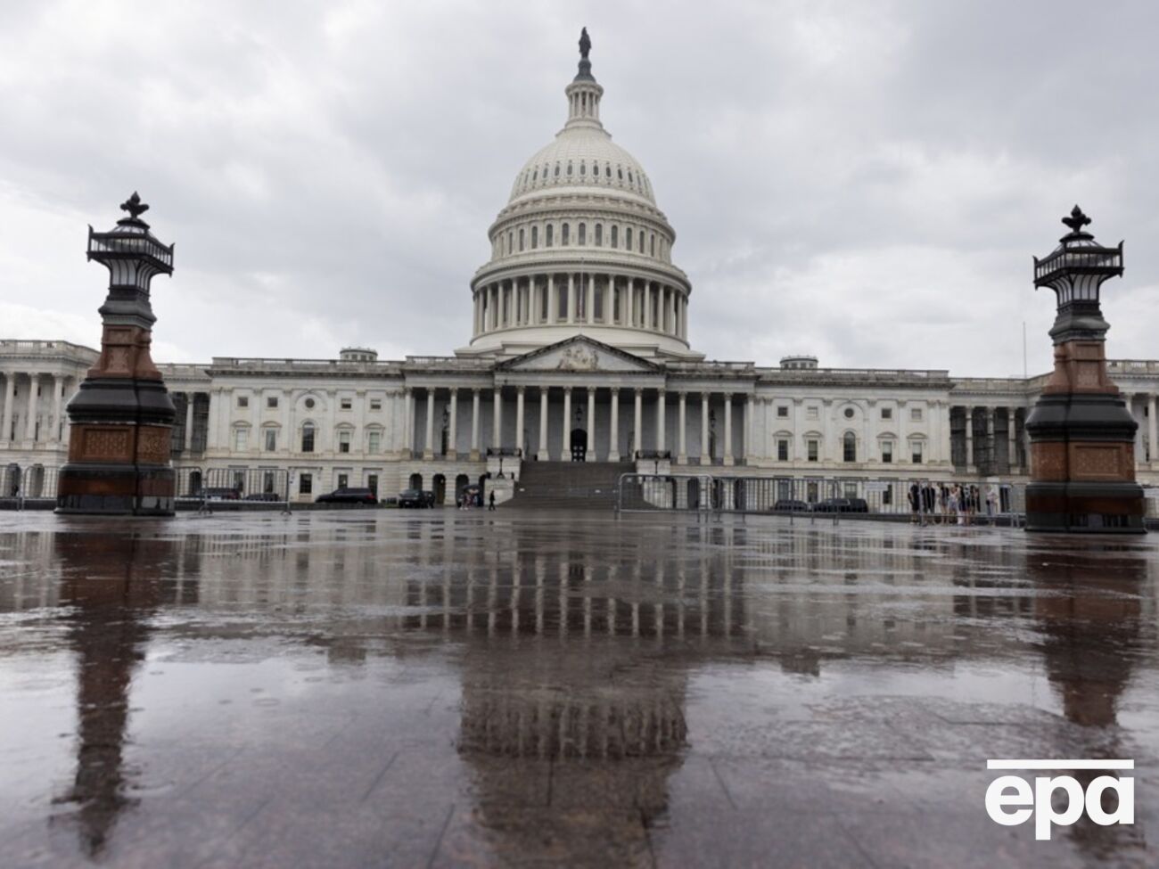 Сенатор-демократ оценил шансы Украины на дополнительное финансирование от США