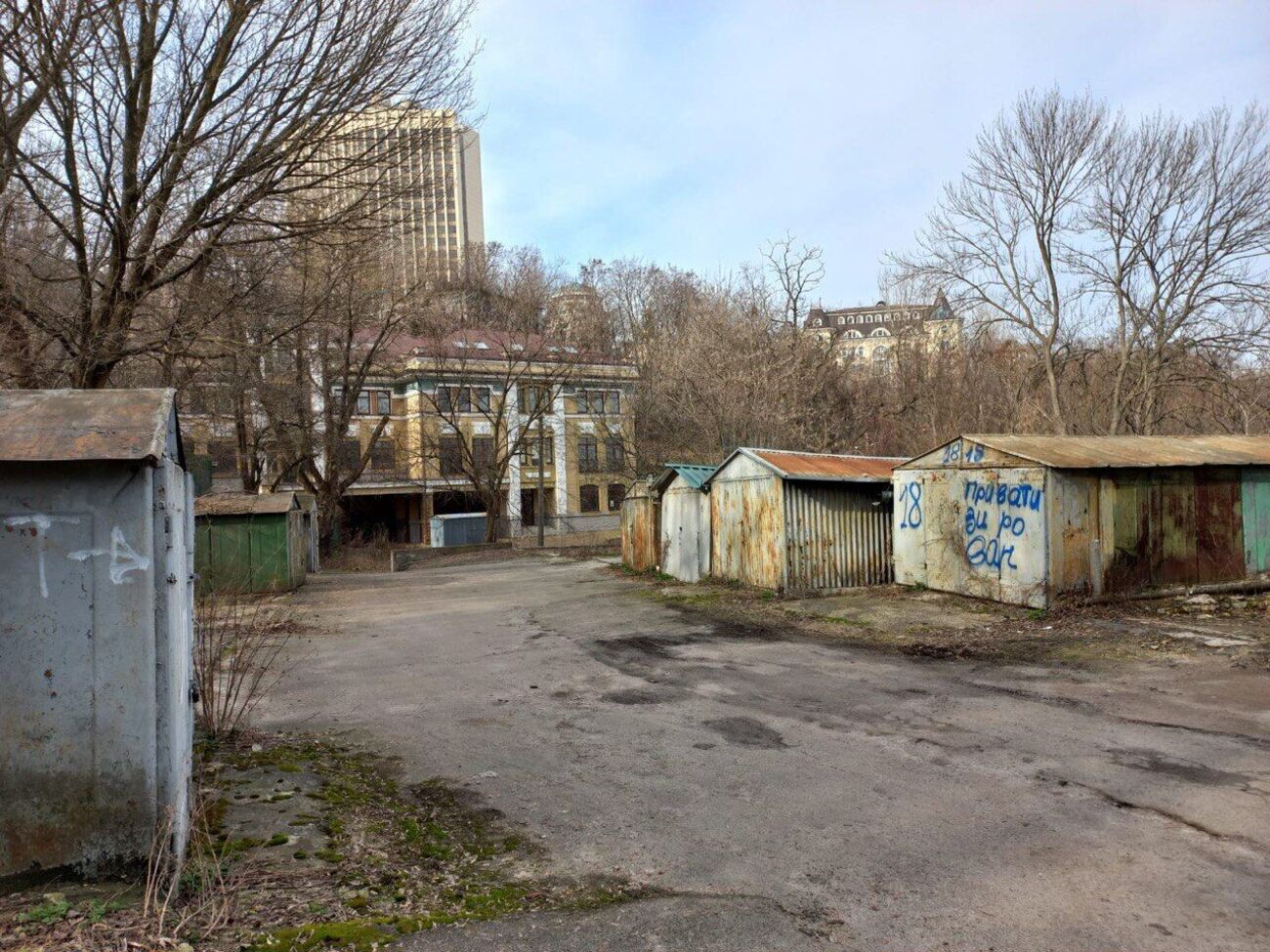 Территория не относится к парковой зоне, отмечают в КГГА