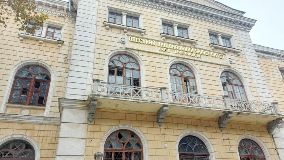 Поврежденные здания расположены в пределах объекта всемирного наследия, под угрозой исторический центр Одессы и его буферная зона