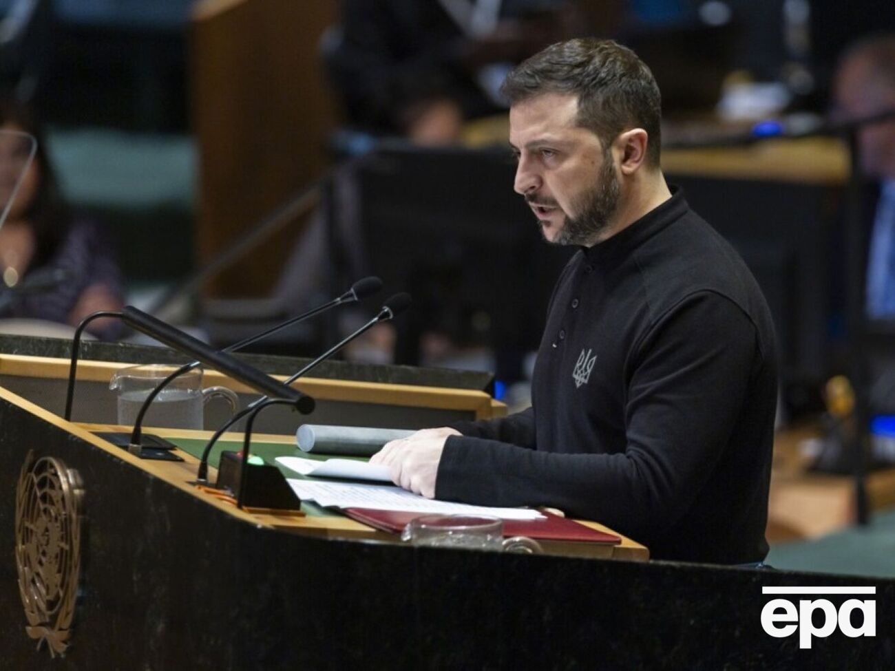 За словами президента, Україні у слабкій позиції нічого робити на цих переговорах