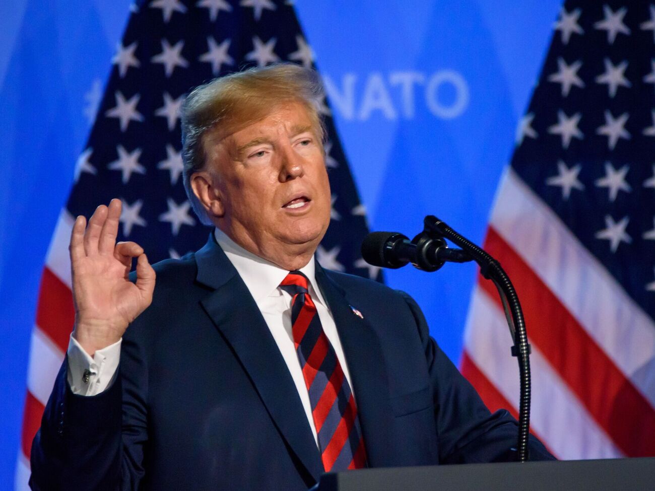 Некоторые территориальные вопросы должны обсуждаться во время любых мирных переговоров, отмечает обозреватель Bloomberg