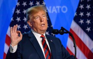 Некоторые территориальные вопросы должны обсуждаться во время любых мирных переговоров, отмечает обозреватель Bloomberg