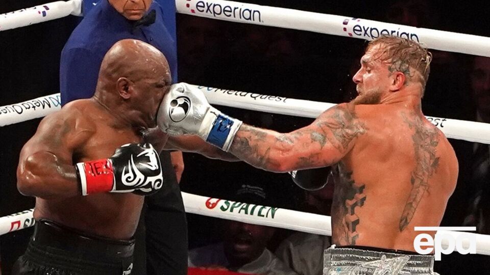 Блогер одержал победу по единогласному решению судей