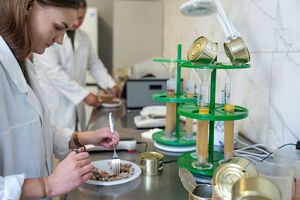 В Минобороны подчеркнули, что новые нормы учитывают повышенную потребность в белках, витаминах и калориях