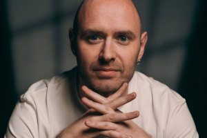 Когда хвостик Трампа Маск высмеивает слова Зеленского об украинской независимости, он высмеивает Украину