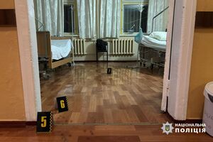 На лікаря пацієнт напав під час обстеження, зазначили в поліції