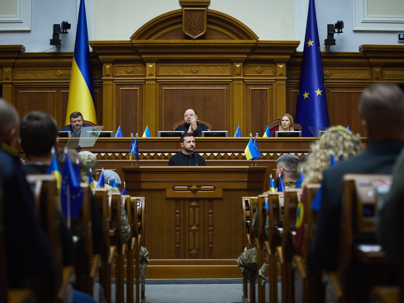 Про українську зброю Зеленський розповів депутатам Ради