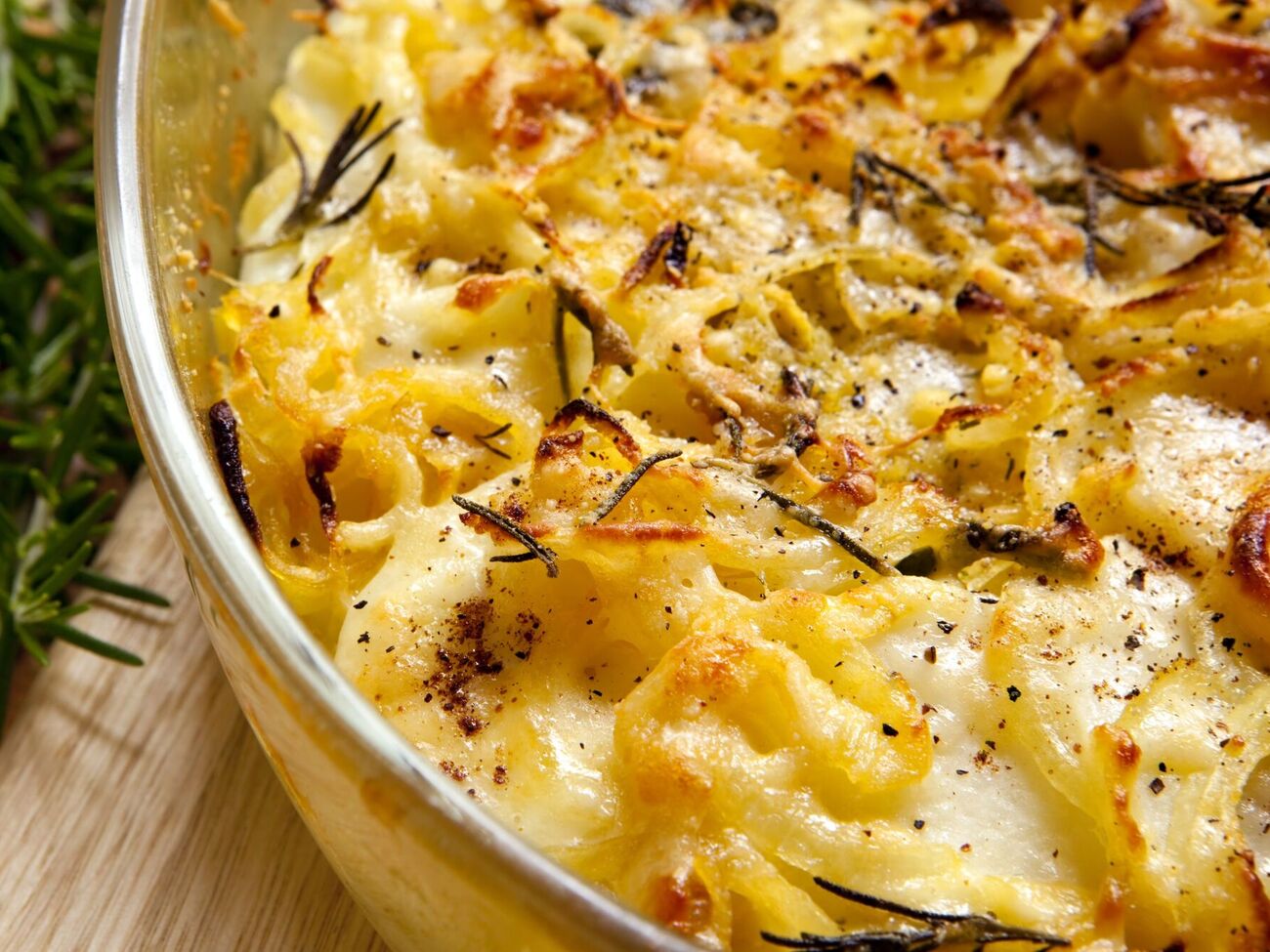 Гратен запекается в духовке