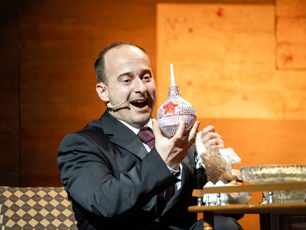 Премьерный показ спектакля о смерти Путина посетили около 600 зрителей