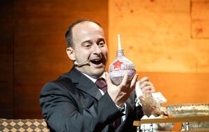 Премьерный показ спектакля о смерти Путина посетили около 600 зрителей