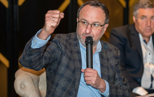 У кремлівських z-убивць – багато друзів. Серед них – терорист Брейвік, який зʼявився на суд з літерою Z на голові