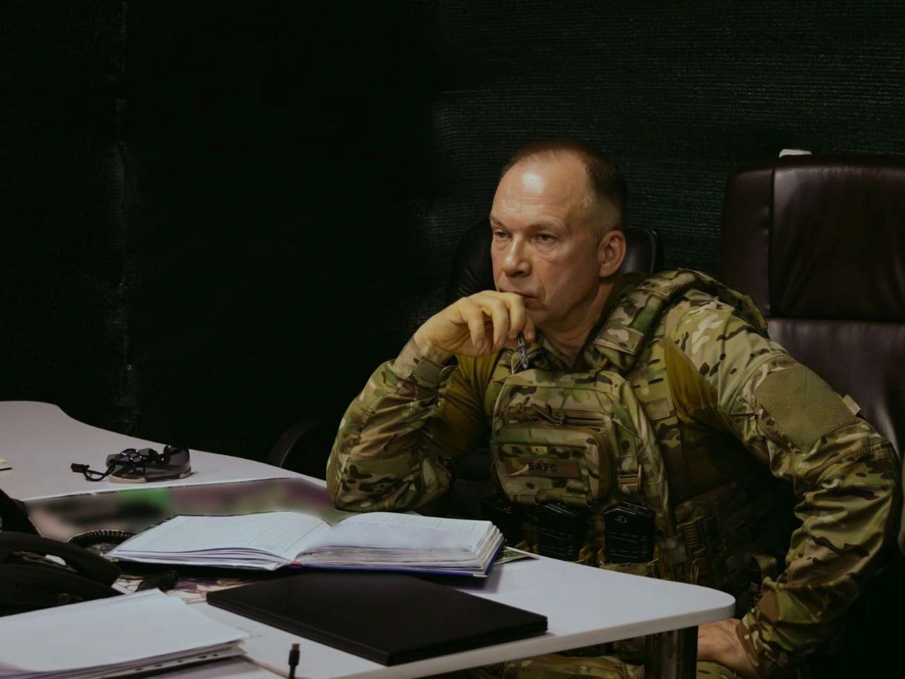 Ситуація на фронті продовжує залишатися складною, зазначив головнокомандувач