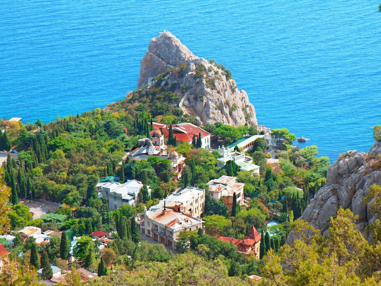 Оккупационные власти Крыма сообщили, что все "национализированное" имущество принадлежало украинским бизнесменам или тем, кто "недружественно" настроен к РФ