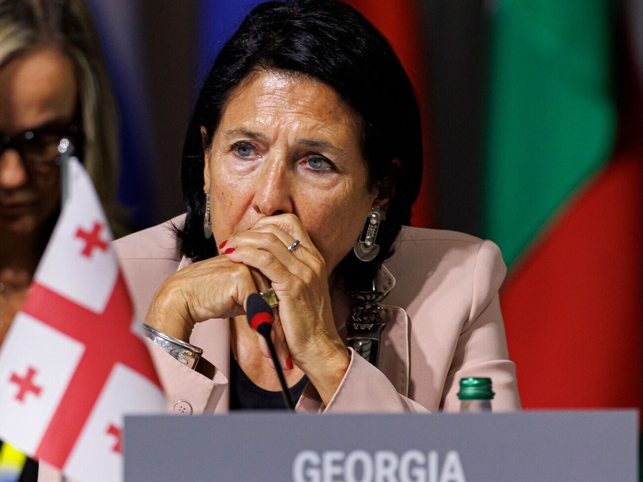 Зурабишвили считает выборы сфальсифицированными