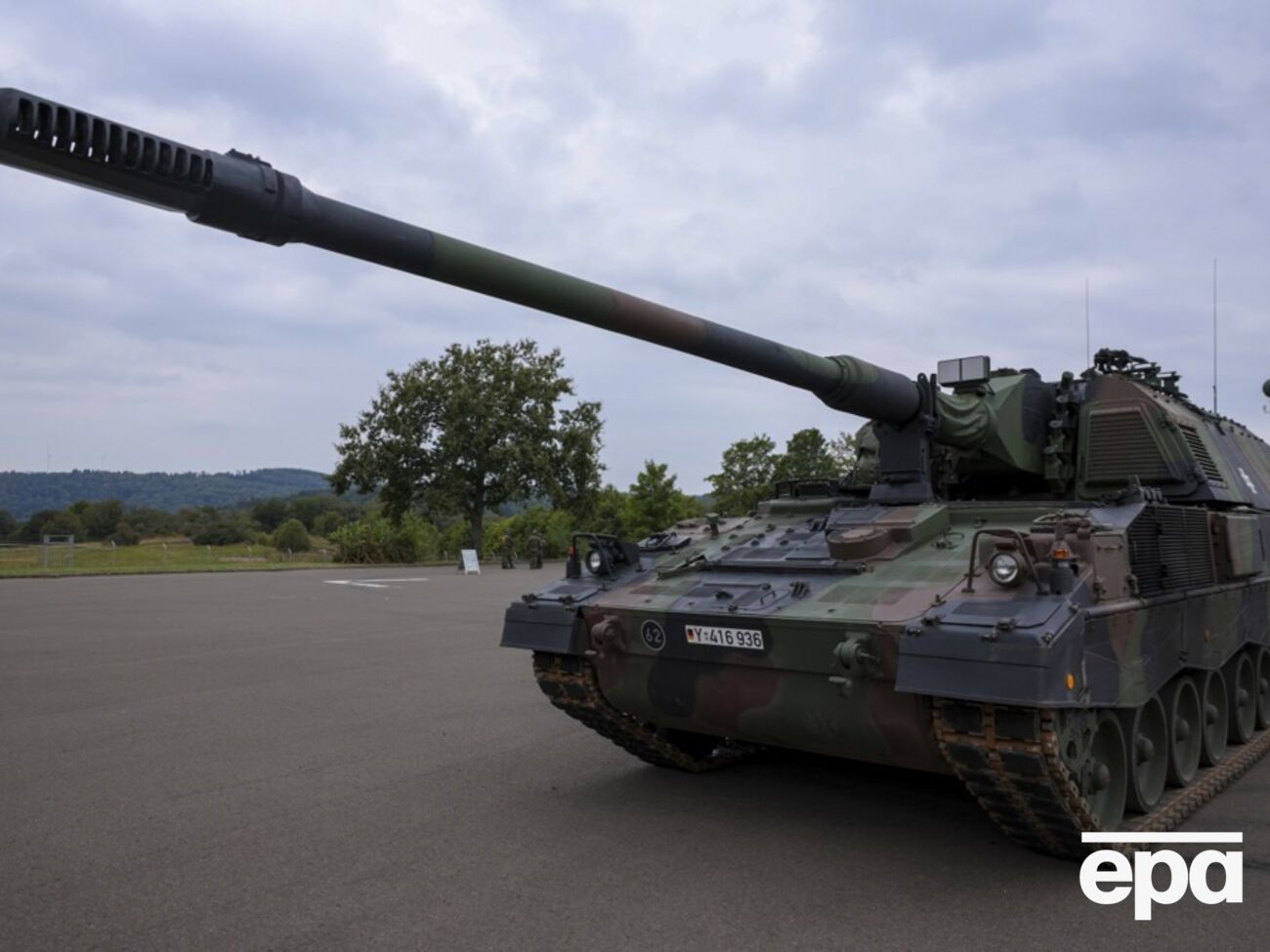 Германия направила Украине еще один пакет военной помощи, в который входят самоходные гаубицы Panzerhaubitze 2000, боеприпасы калибром 155 мм и другое