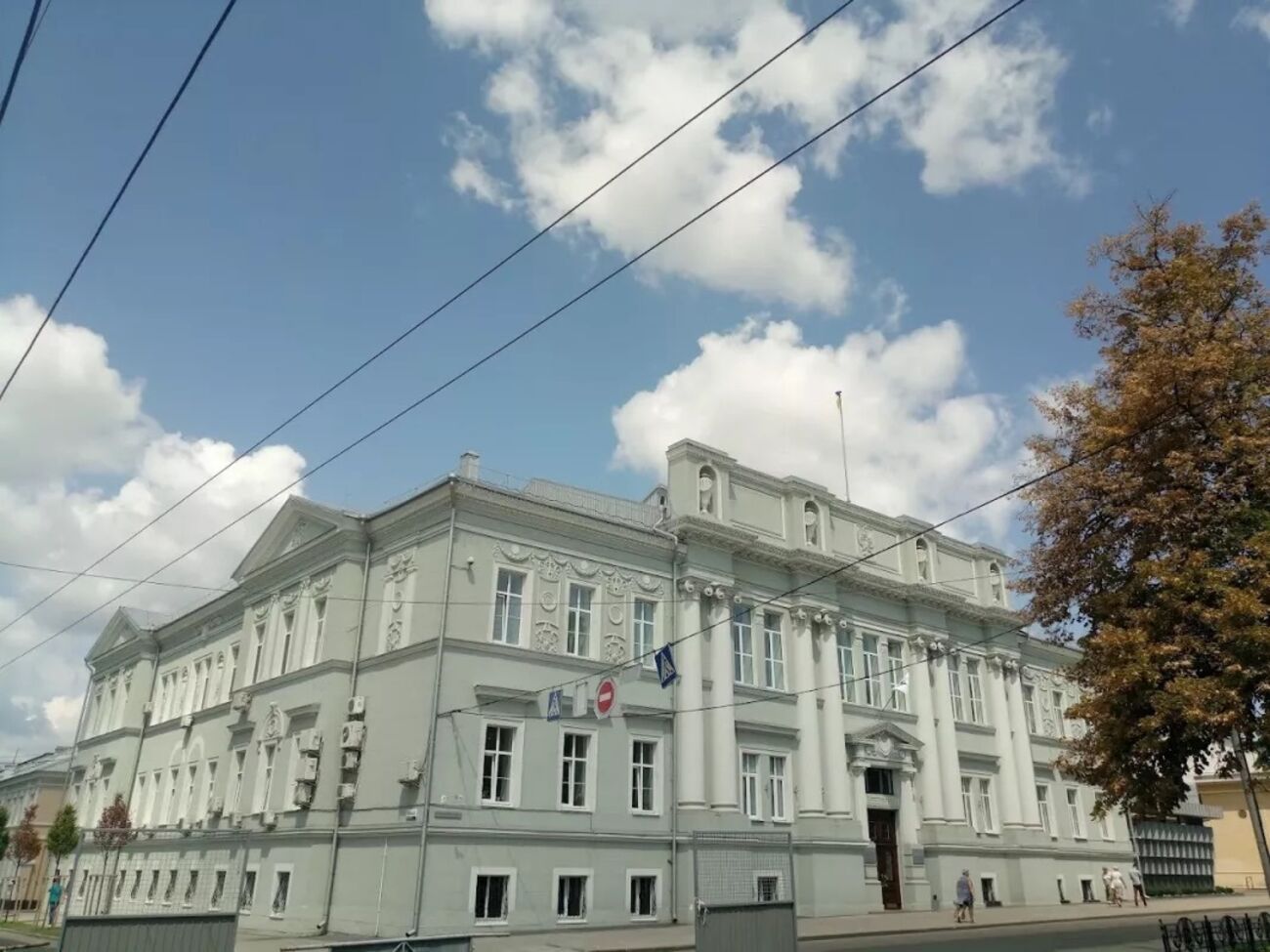 Черниговская городская военная администрация использует свои полномочия для блокирования городских вопросов, заявил и.о. мэра города