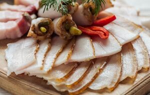 Вкусное сало в рассоле готовится за несколько суток