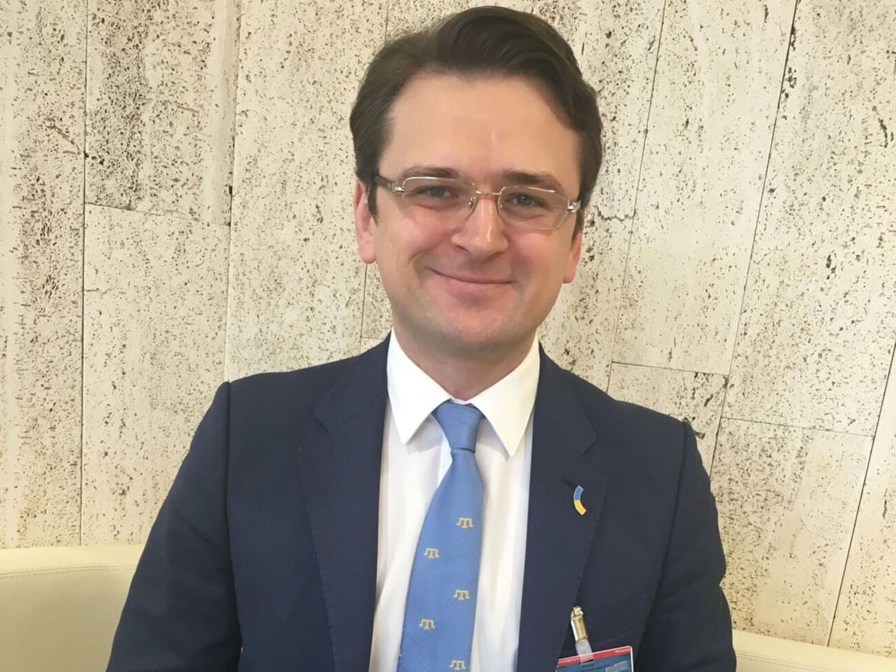 Кулеба: Учіть іноземні мови. Мінімум – дві. Оптимально – три