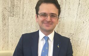 Кулеба: Учіть іноземні мови. Мінімум – дві. Оптимально – три