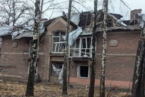 За даними ОВА, пошкоджено 10 будинків