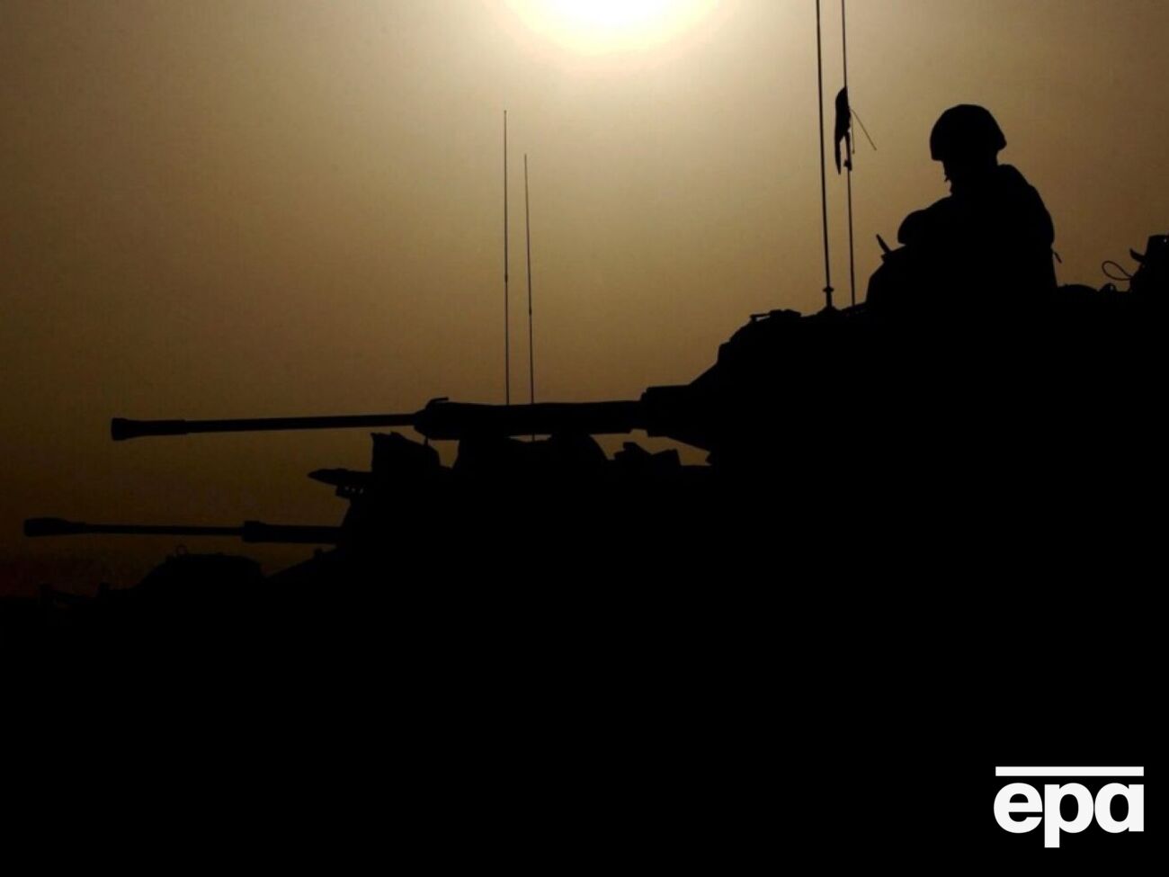 У Європі досі залишаються перестороги щодо військового потенціалу країни, зазначає видання