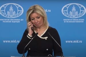 "Не комментируем вообще", – приказал Захаровой мужчина, назвавший ее Машей