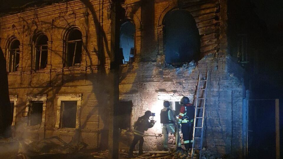 У Сумах зафіксували влучання в житловий мікрорайон