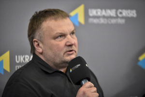 Путін усе робить виключно з оглядкою на США, вимагаючи (просячи), щоб Трамп подзвонив першим