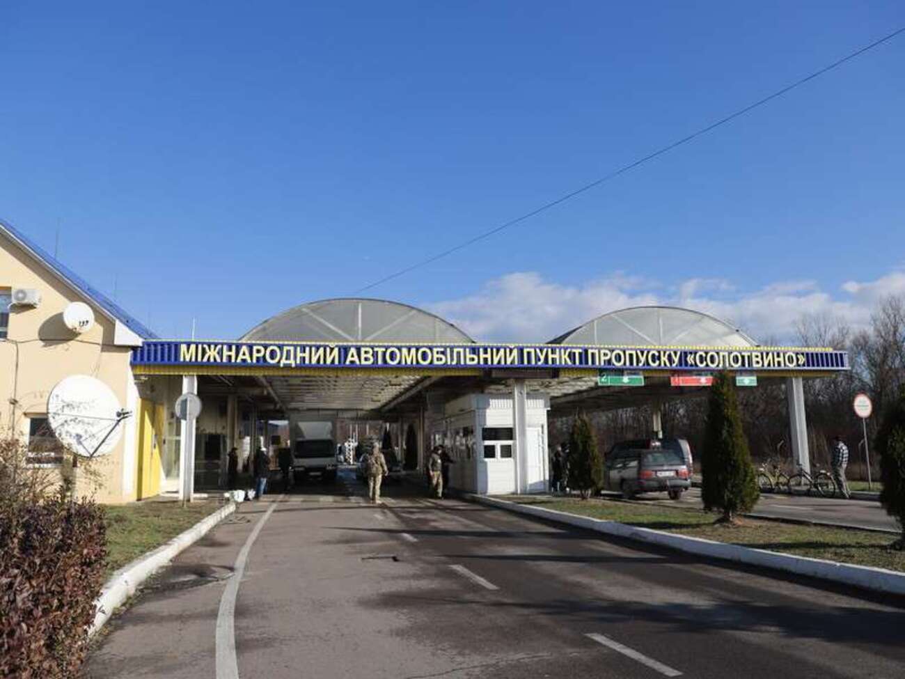 КПП будут закрывать для машин по будням с 9.00 до 15.30