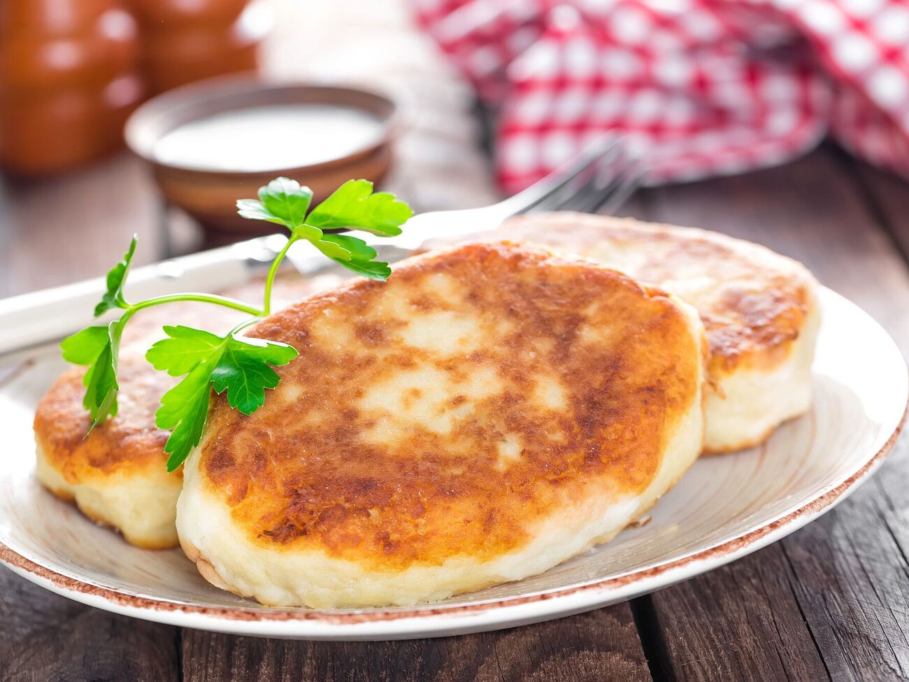 Пиріжки потрібно смажити на олії