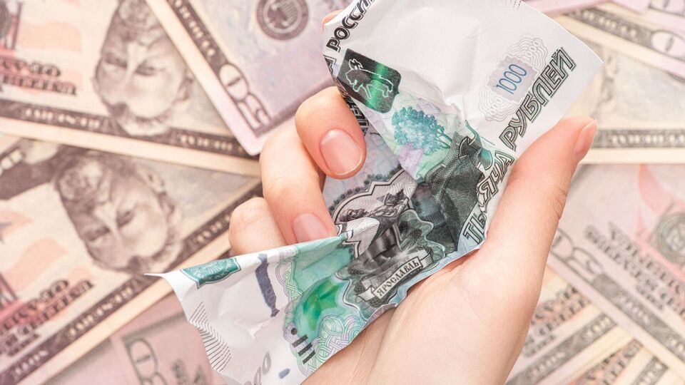 Рубль падає з минулого тижня