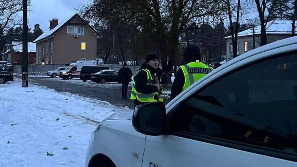 Коробка стояла поруч з автомобілем померлого, уточнили в поліції