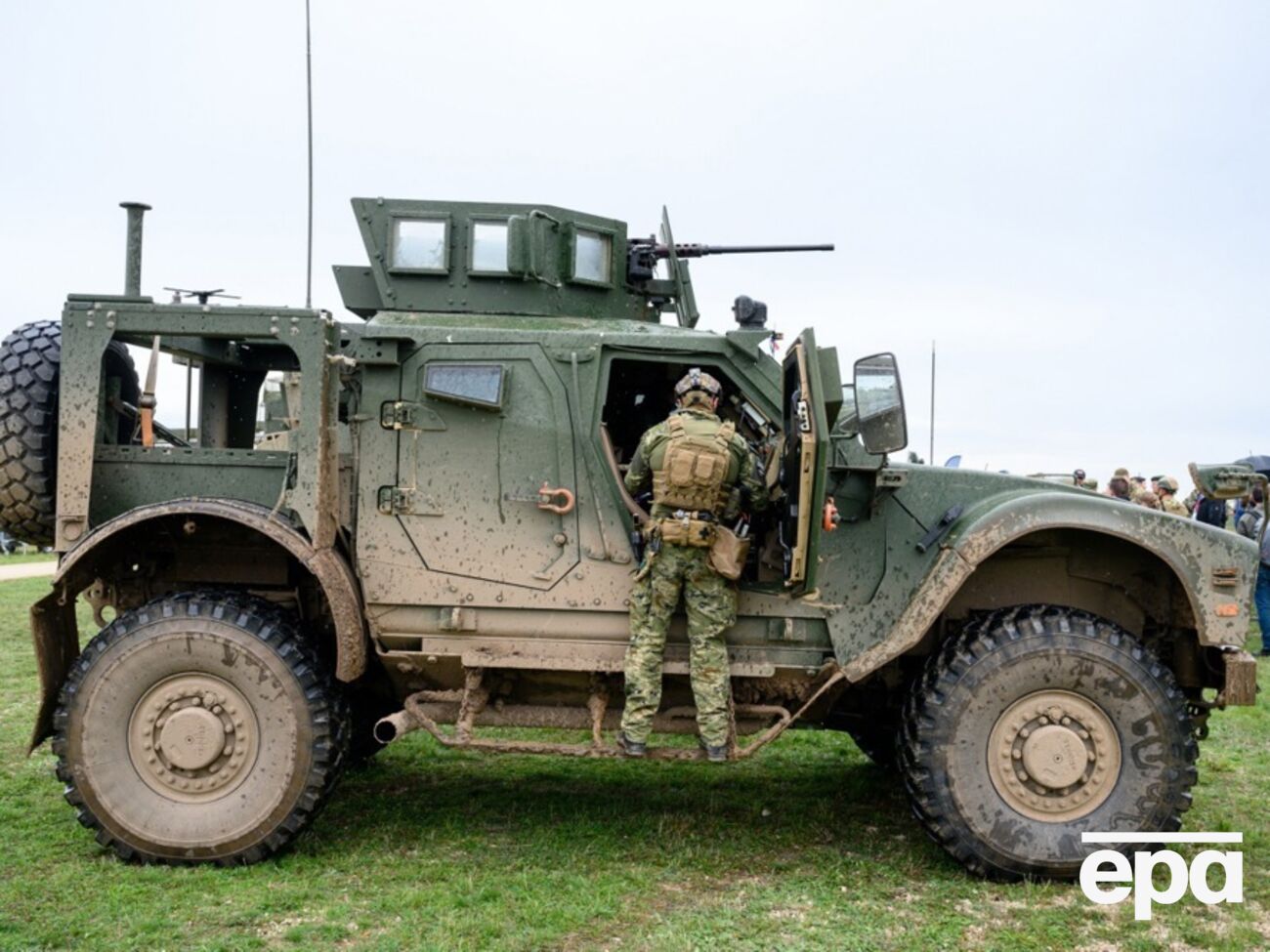 Планировалось, что в 2024 году Украине передадут 400 единиц техники