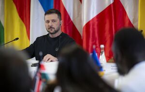 Зеленський: Я не вважаю, що популізмом можна зупинити Путіна