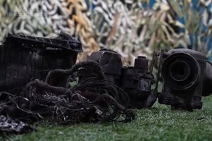 Розмір уламка корпусу ракети ЗМІ порівнює з великою зимовою шиною