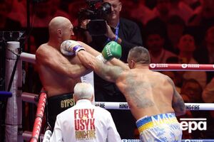 Усику Фьюри проиграл 19 мая