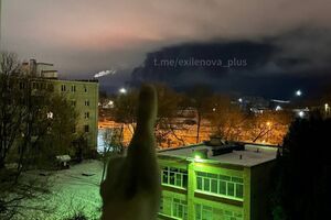 В сети публикуют фото ночного пожара