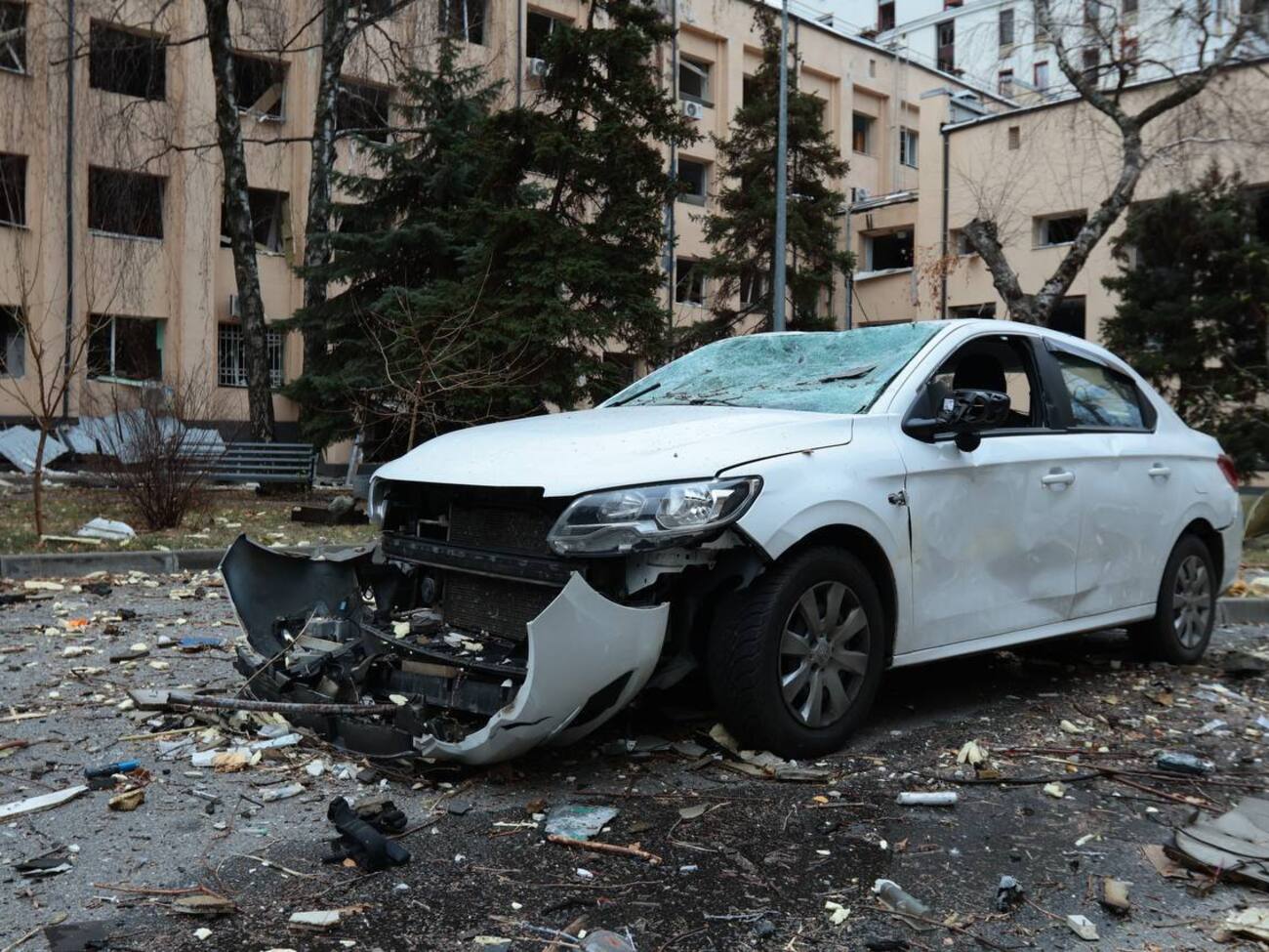 Прильотом пошкоджено понад 40 будинків