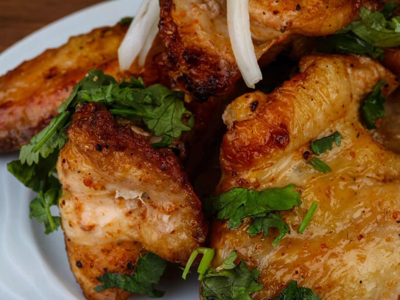 Куриные бедра подходят к любому гарниру