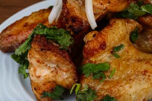 Курячі стегна підходять до будь-якого гарніру