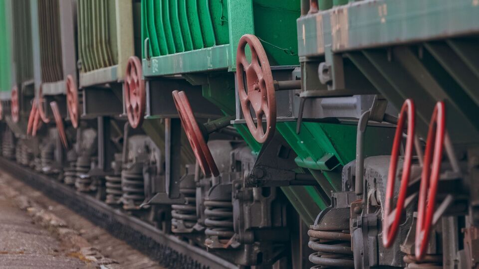 "Укрзалізниця" предлагает поднять стоимость грузовых перевозок на 26%, утверждает УНИАН