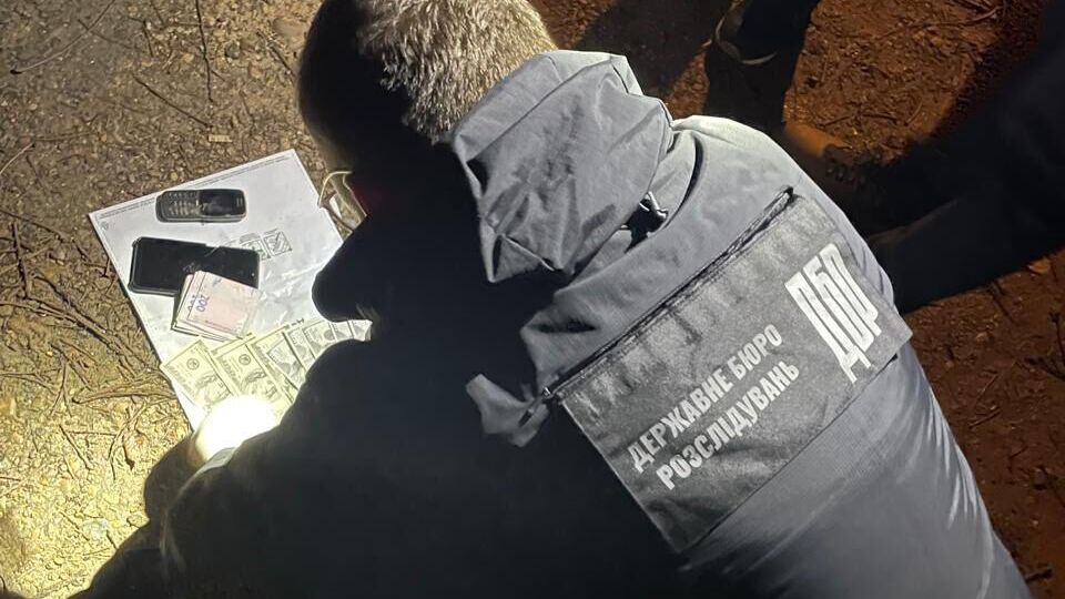 За даними ДБР, підозрювані оцінювали відтермінування в $4,5 тис.