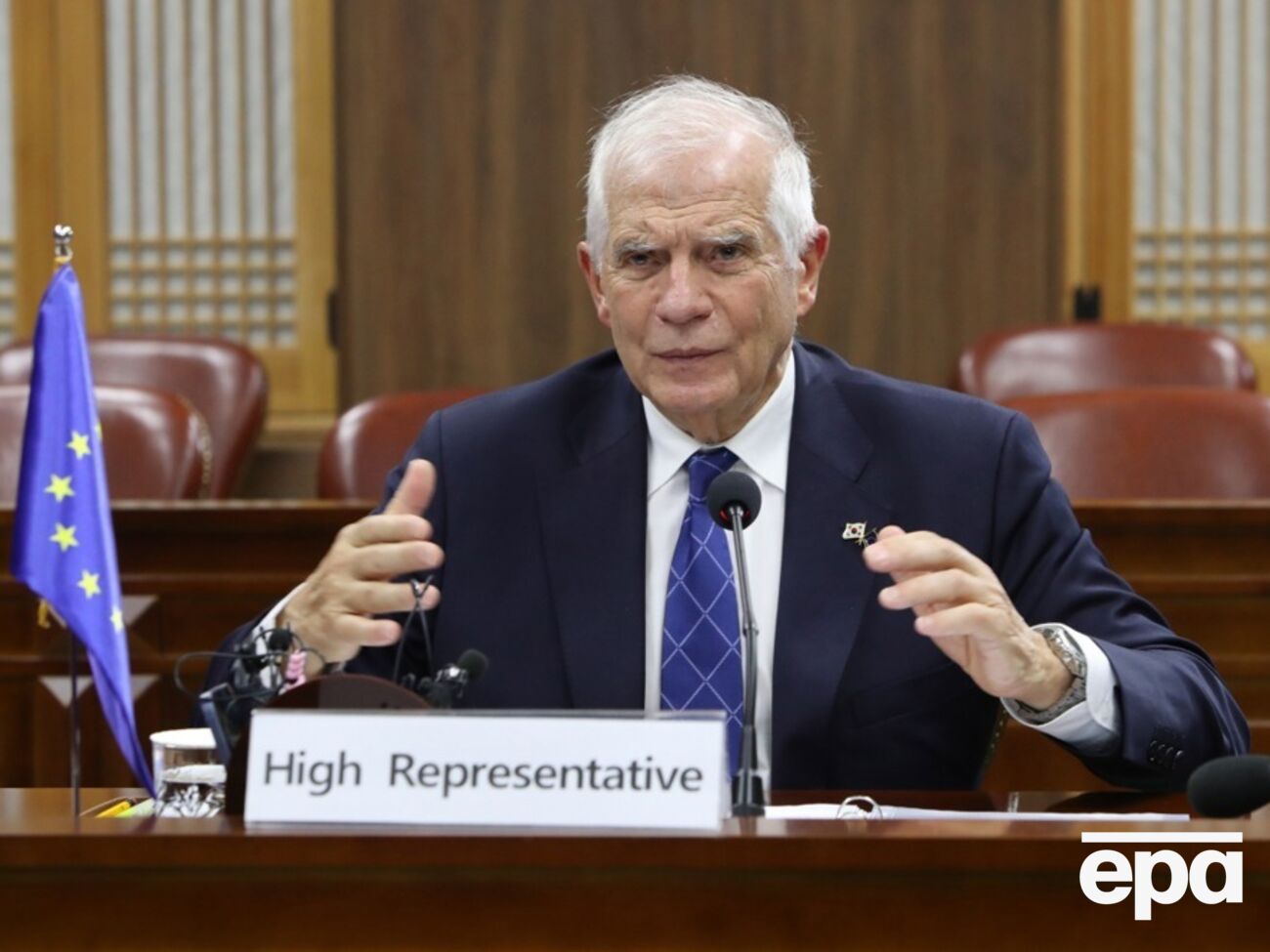 Боррель наголосив, що ЄС продовжить фінансову, гуманітарну й військову підтримку України