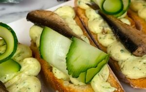 Бутерброды со шпротами – вкусный и бюджетный вариант закуски