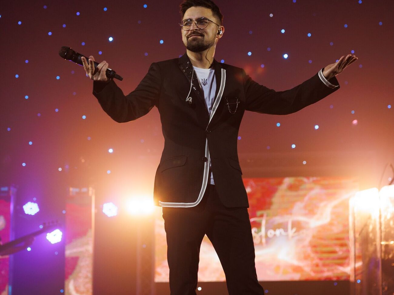 Julik: Я продал свою концертную обувь за донат